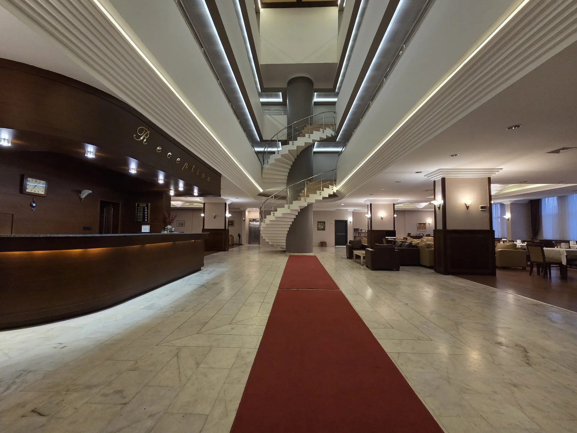 Sarp Hotel otel koridoru — Karadeniz kıyısı